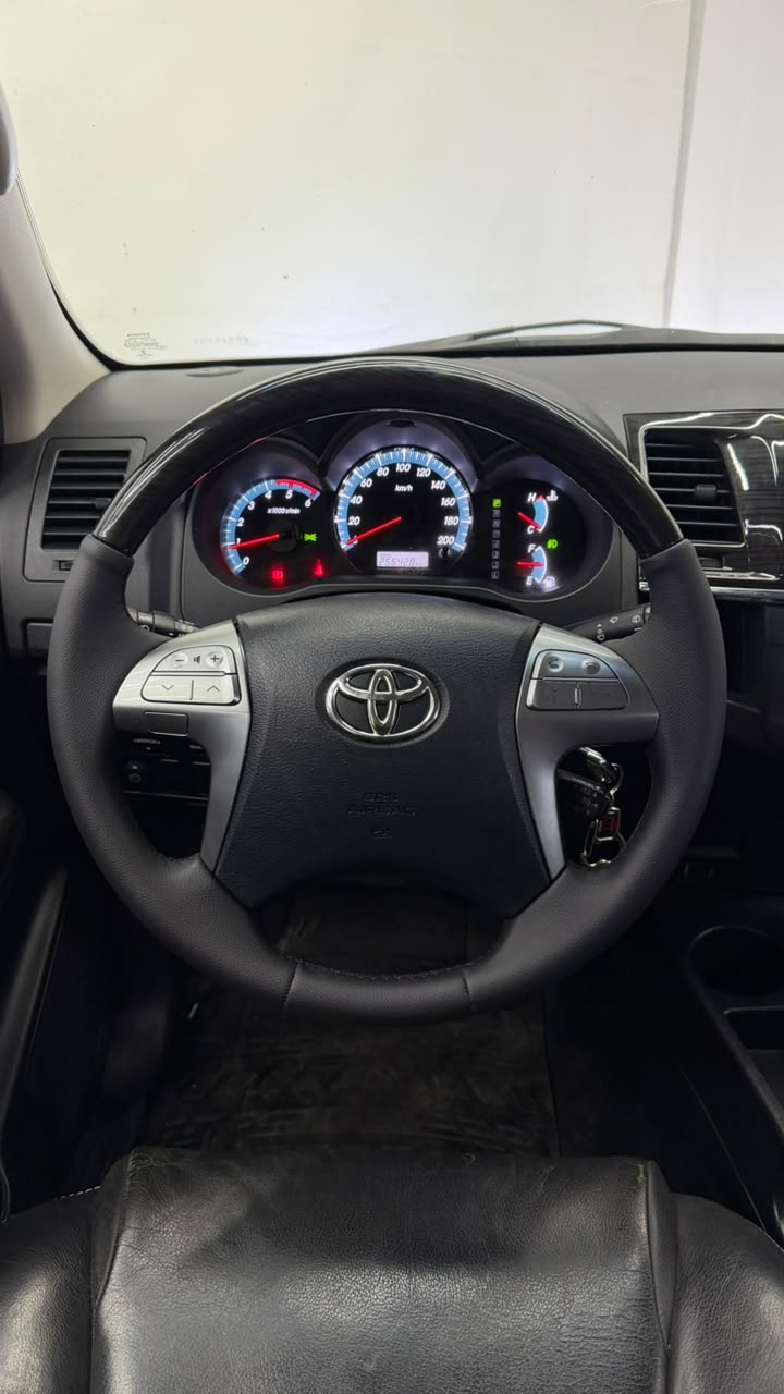 Toyota SW4 Srv - foto 6